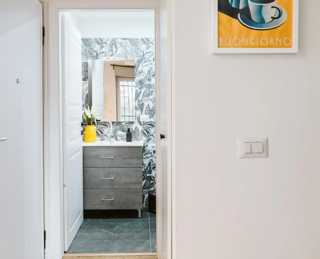 Giano Host - Montaldo Apartment Genoa 0*,  Italy
